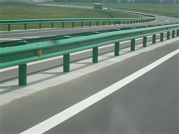黔南波形梁护栏在高速公路的应用