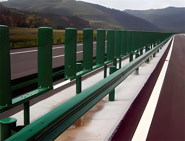 黔南三波护栏板在高速公路的应用